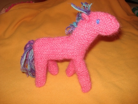 Poney Waldorf au tricot